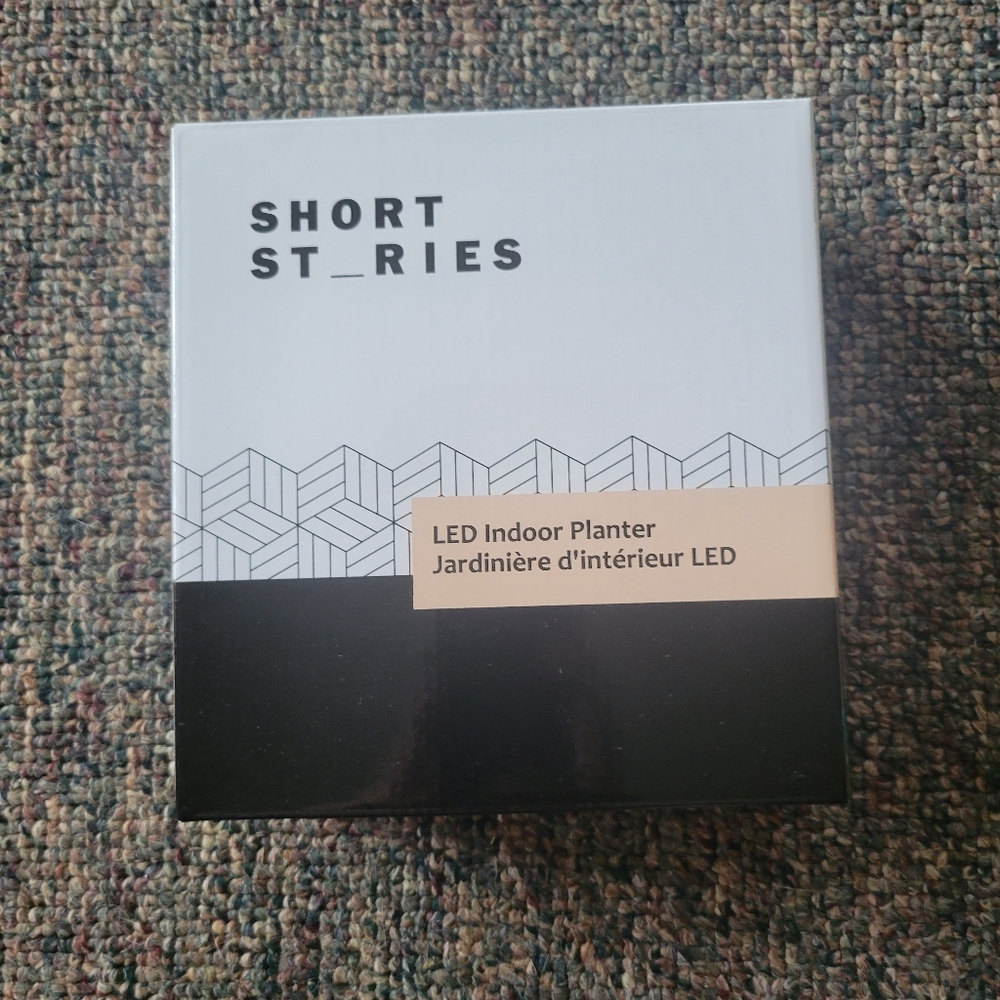 Short stories LED indoor planter